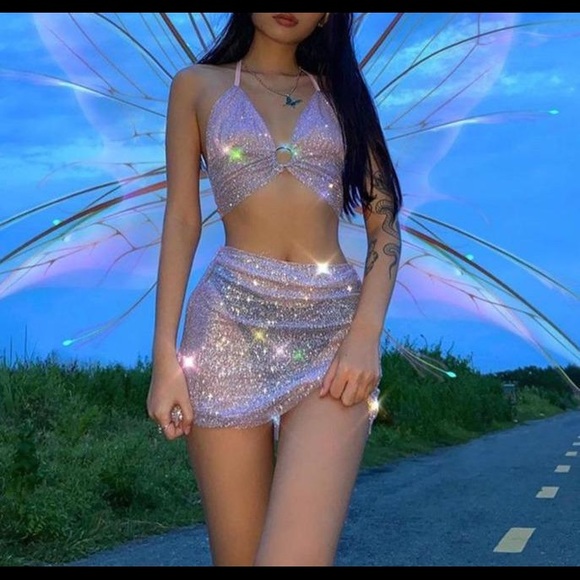 Sydney Two Piece Skirt Set! Size SMALL! 💖 - Picture 3 of 5